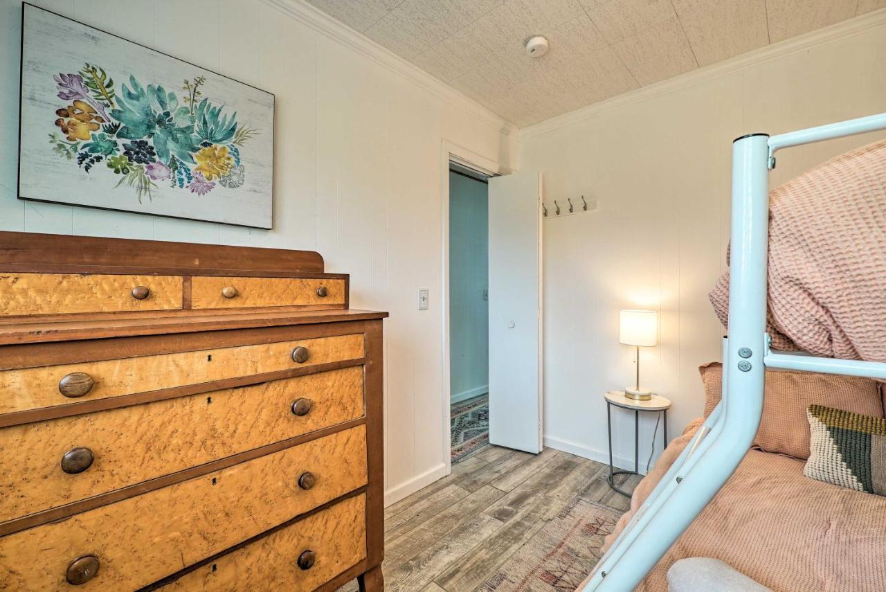 Lakefront Cottage Near Wineries And State Parks! Mears Eksteriør bilde