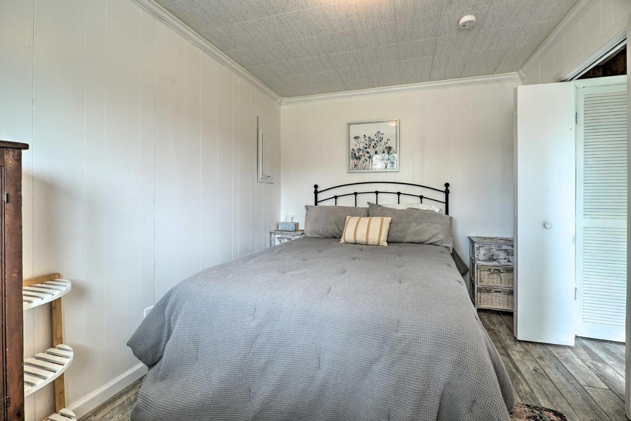 Lakefront Cottage Near Wineries And State Parks! Mears Eksteriør bilde